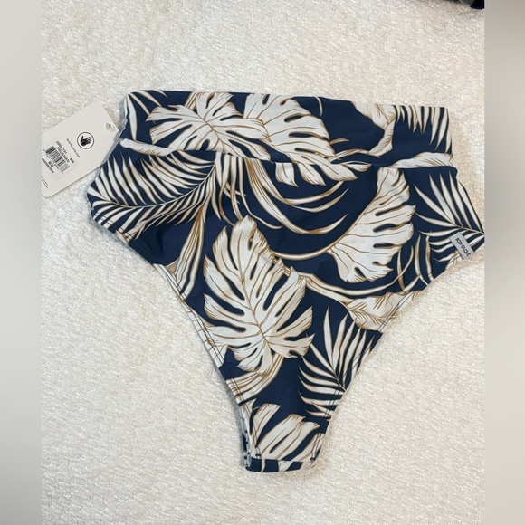 Body glove bikini, NWT. - Picture 4 of 6